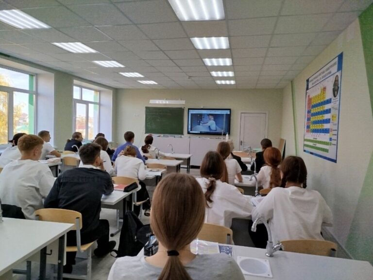 «Я бы в слесари пошел, пусть меня научат…»
